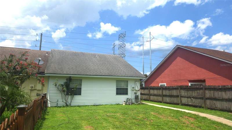Pershing Villas