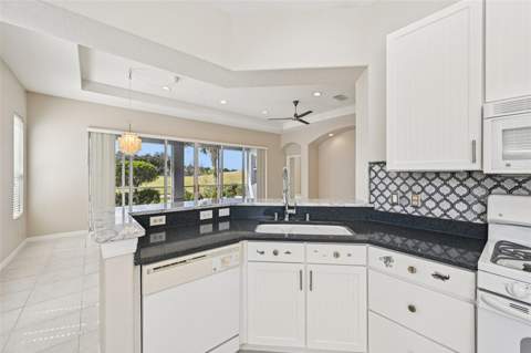 819 Regal Manor Way, Sun City Center FL - photo 14 of 58
