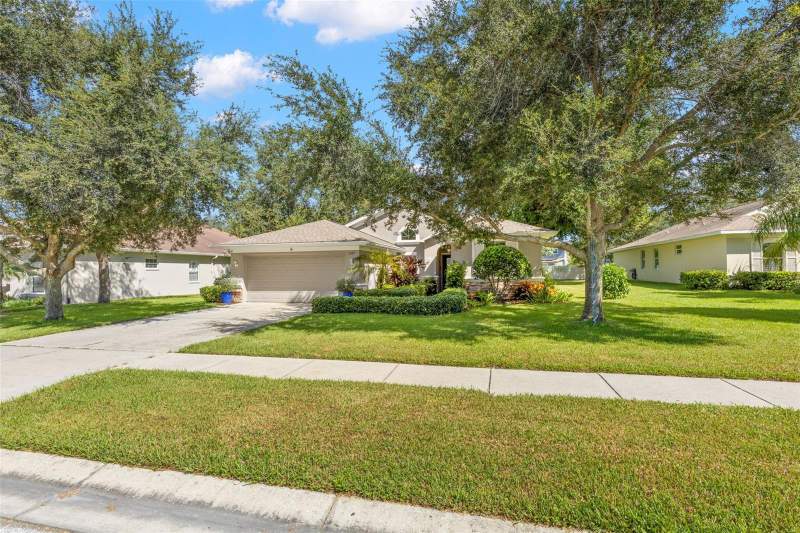 4 bedroom Single Family Residence at 1527 River Court, Riverside Estates, Tarpon Springs — photo 2