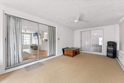 10914 Oakdale Avenue, Port Richey FL - photo 13 of 54