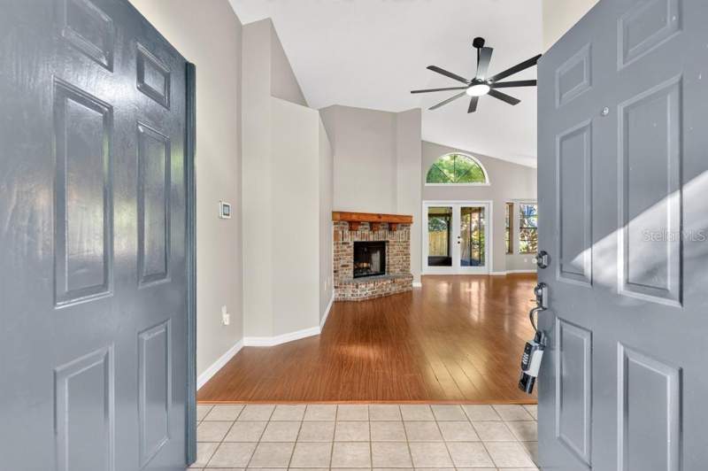 3 bedroom Single Family Residence at 1052 Piedmont Oaks Drive, Oaks Wekiwa, Apopka — photo 2