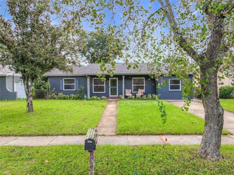 3 bedroom Single Family Residence at 1098 HENRY BALCH DRIVE, KINGSWOOD MANOR 7TH ADD, ORLANDO — photo 2