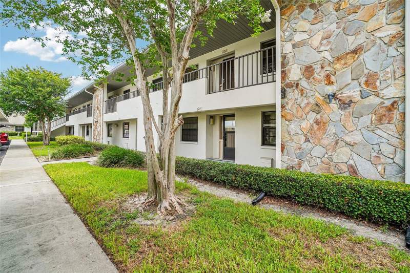 2 bedroom Condominium at 1601 43rd Street #224, Harshaw Lake Park Condo, St Petersburg — photo 5