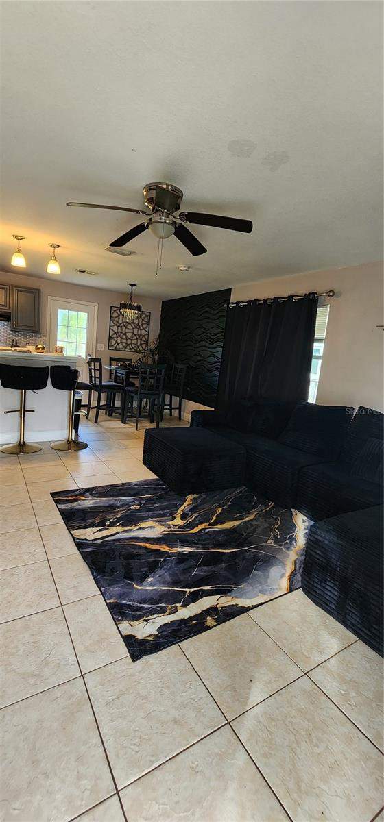 3 bedroom Single Family Residence at 1528 SE 12th Place, Lincoln Estates, Gainesville — photo 4