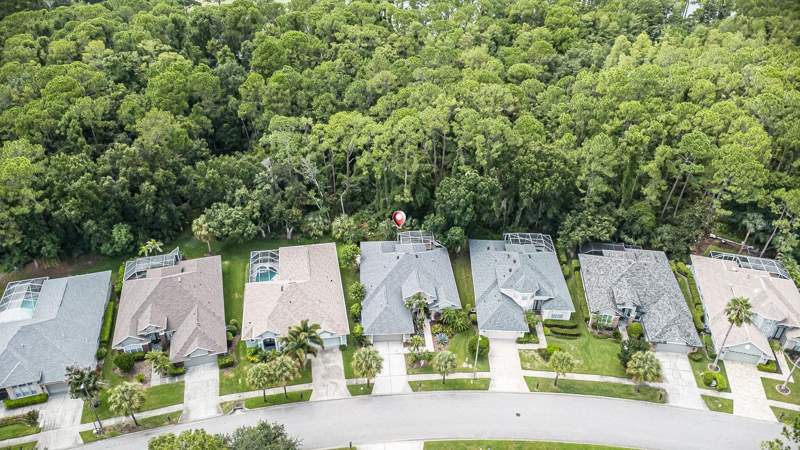 3 bedroom Single Family Residence at 9814 Gretna Green Drive, Westchase Sec 305 & 306A, Tampa — photo 2