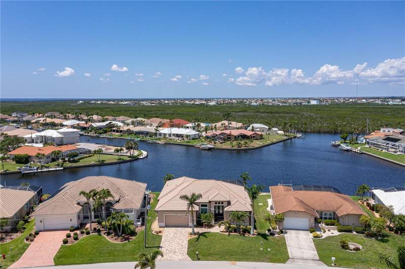 3 bedroom Single Family Residence at 3967 San Pietro Court, Punta Gorda Isles Sec 15, Punta Gorda — photo 4