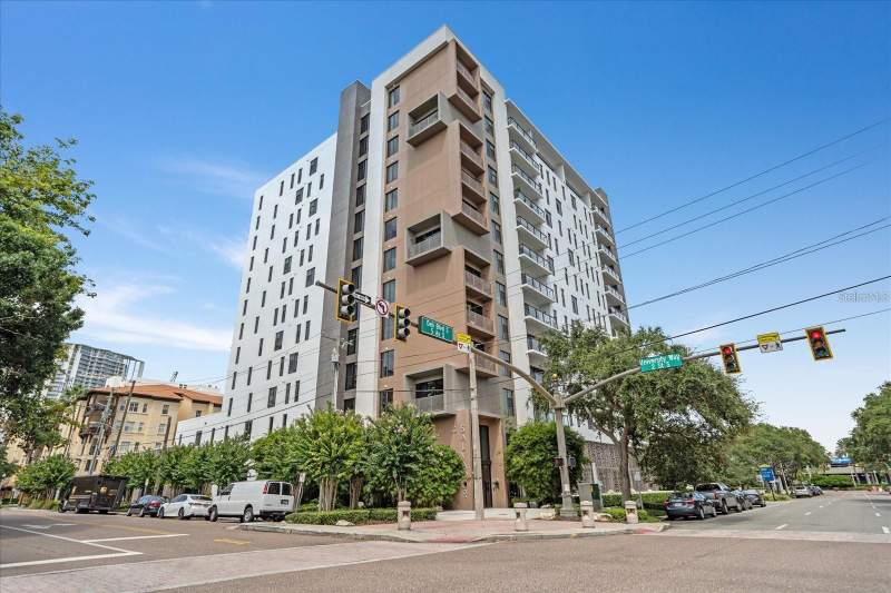 Salvador The Condo