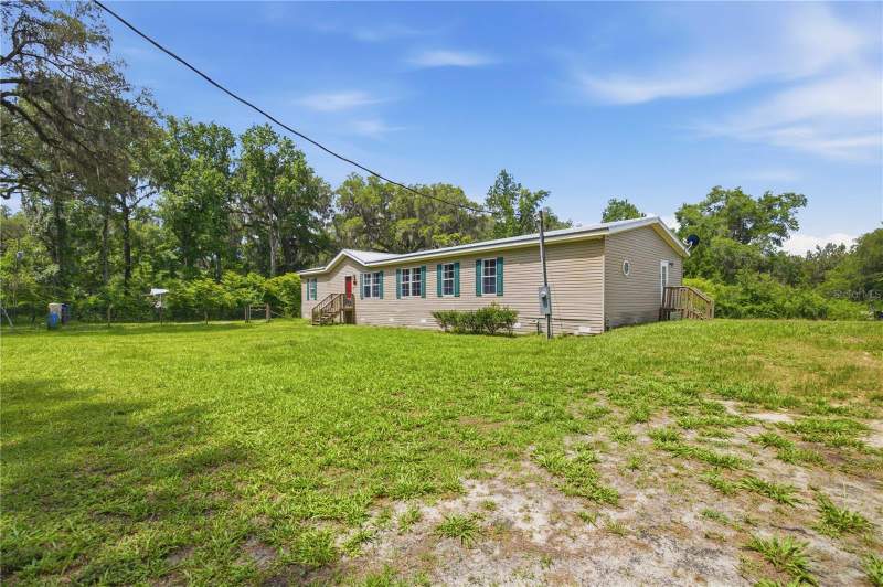 4 bedroom Manufactured Home at 16520 NE 42nd Avenue, Meadows Un 11, Citra — photo 1