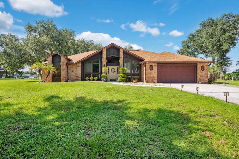 3251 PINEWOOD COURT home for sale in Pleasant Hill Lakes