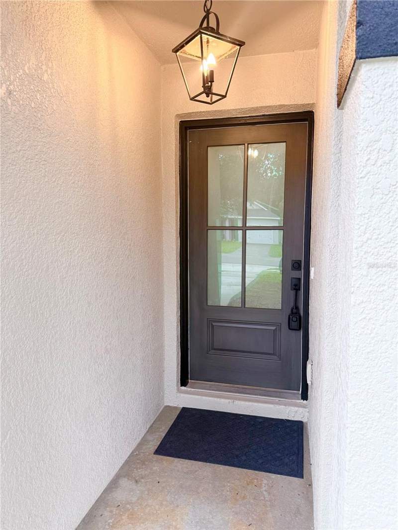 3 bedroom Single Family Residence at 1112 W 7th Street, Seminole Park, Sanford — photo 2