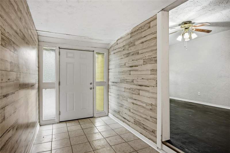 3 bedroom Single Family Residence at 1334 NE 1st Avenue, New Gainesville Rep, Gainesville — photo 5