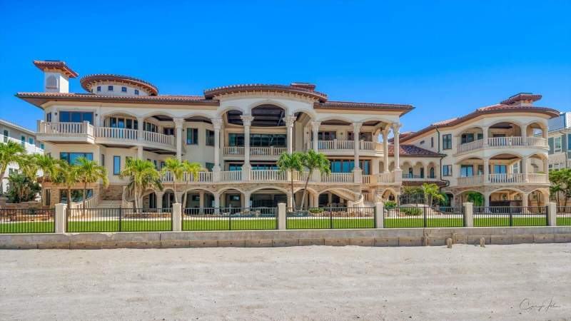 10 bedroom Single Family Residence at 1700 Gulf Boulevard, Belleair Beach Unit 1 Unrec, Belleair Beach — photo 3