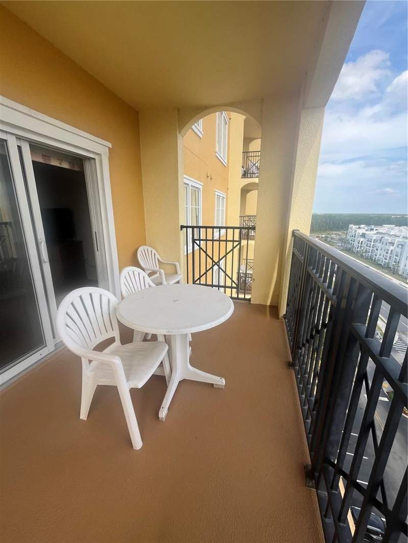 2 bedroom Condo - Hotel at 8101 Resort Village Drive #3909, Lake Buena Vista Resort, Orlando — photo 3