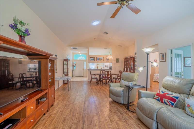 3 bedroom Single Family Residence at 10971 SW 69th Circle, Oak Run Crescent Oaks, Ocala — photo 4