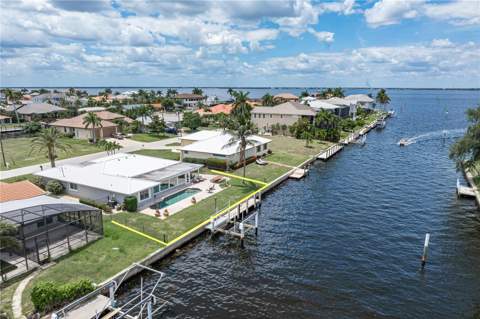 2211 Palm Tree Drive, Punta Gorda FL - photo 12 of 60
