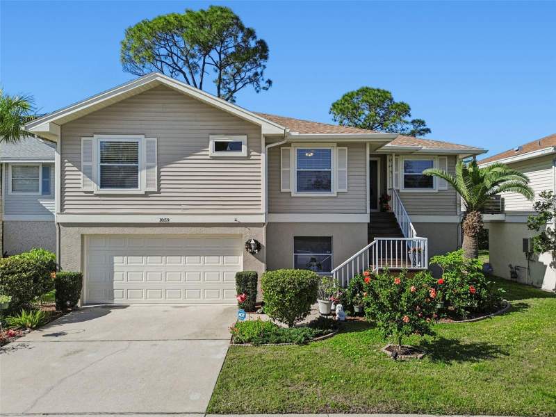 1059 S POINTE ALEXIS DR home for sale in Pointe Alexis South