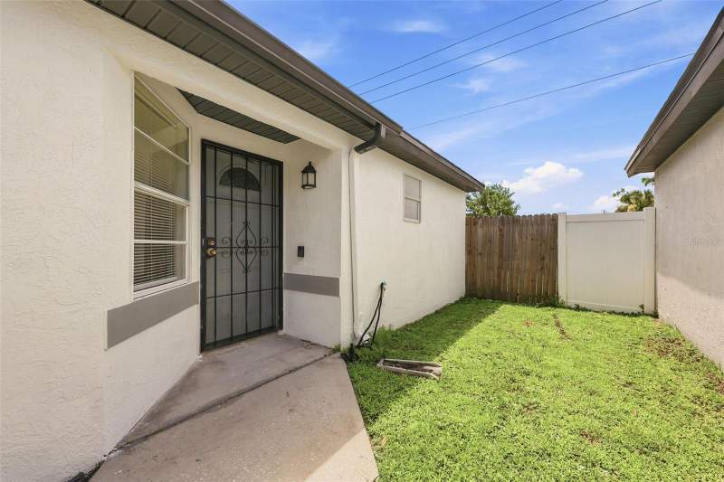 3 bedroom Single Family Residence at 5230 FLORIDA HOLLY DRIVE, HOLLYTREE VILLAGE, ORLANDO — photo 3