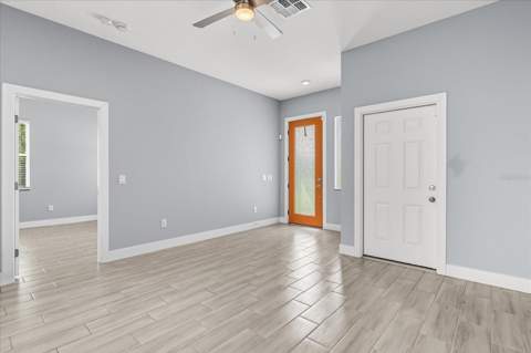 423 Vernon Court, Kissimmee FL - photo 12 of 37