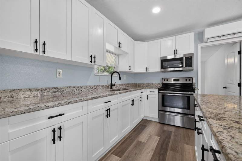 2 bedroom Single Family Residence at 6462 Sealawn Drive, Weeki Wachee Acres, Spring Hill — photo 4