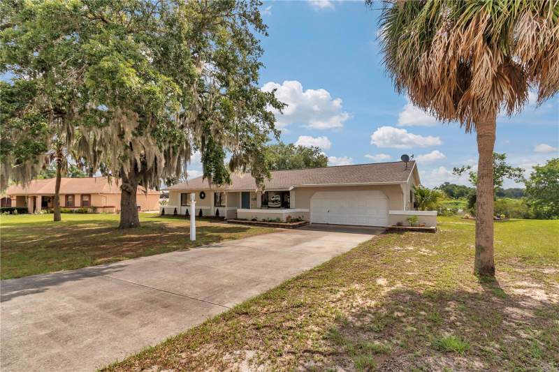 3 bedroom Single Family Residence at 1111 Hickory Road, Silver Spgs Shores Un 28, Ocala — photo 2