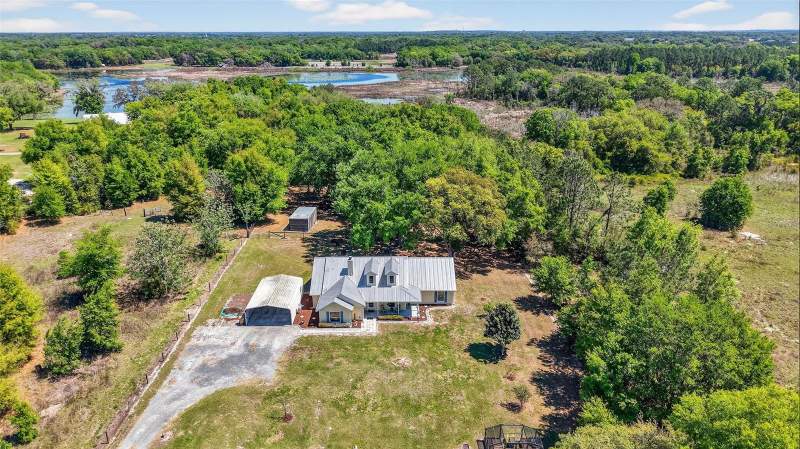 5 bedroom Single Family Residence at 32510 Whitney Road, Leesburg, Leesburg — photo 3