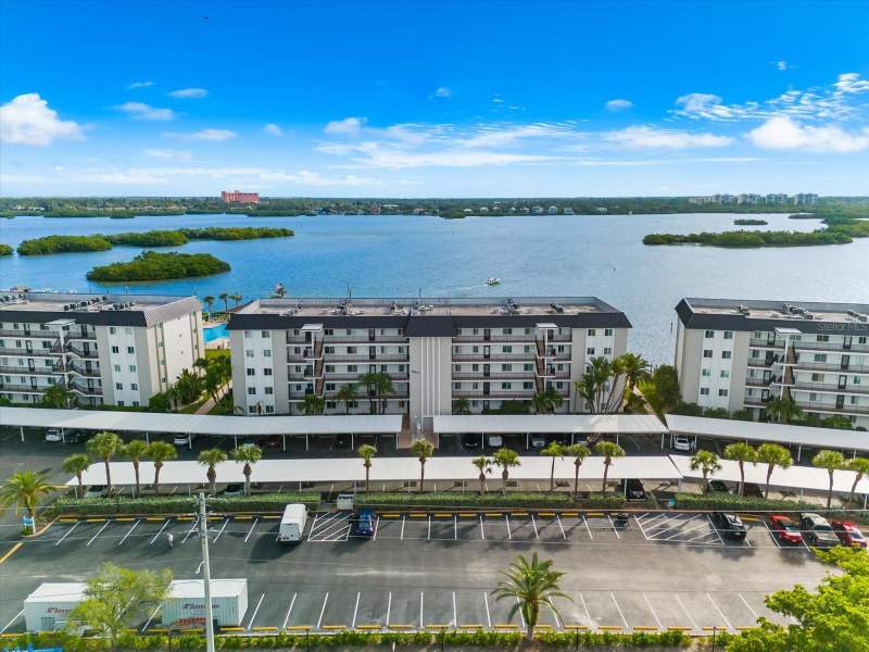 1 bedroom Condominium at 8911 Midnight Pass Road #511, Sunrise Cove Sec 2, Sarasota — photo 2