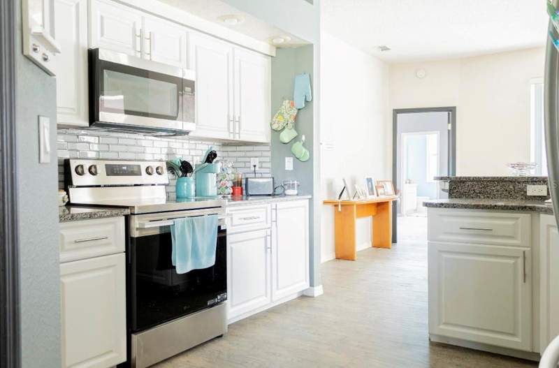 4 bedroom Single Family Residence at 1201 Overland Drive, Seven Hills, Spring Hill — photo 4