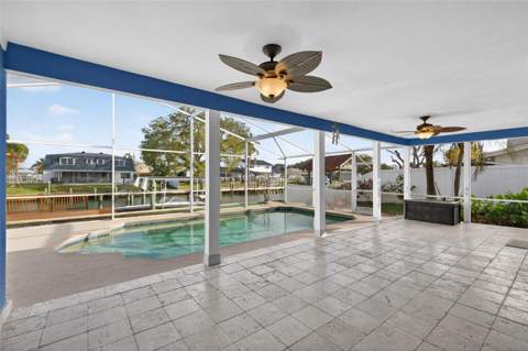 8711 Bay Crest Lane, Tampa FL - photo 19 of 42