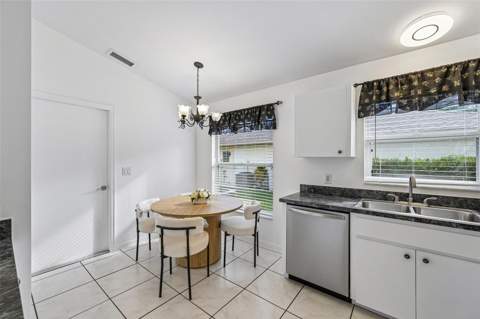 5684 Alden Garden Way, Sarasota FL - photo 17 of 40
