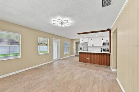 509 Clemons Road, Brandon FL - photo 11 of 43