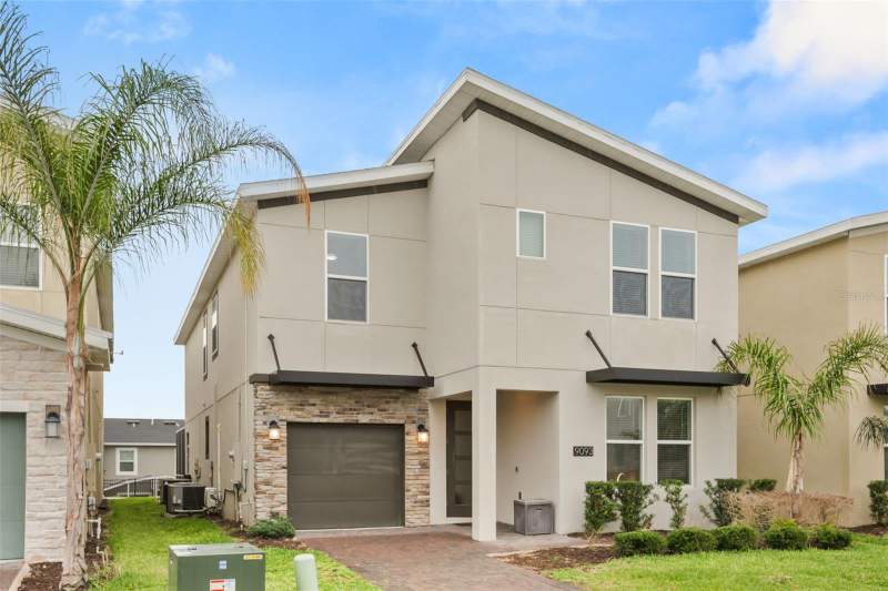 9093 SOMMERSET HILLS DRIVE home for sale in Stoneybrook South North
