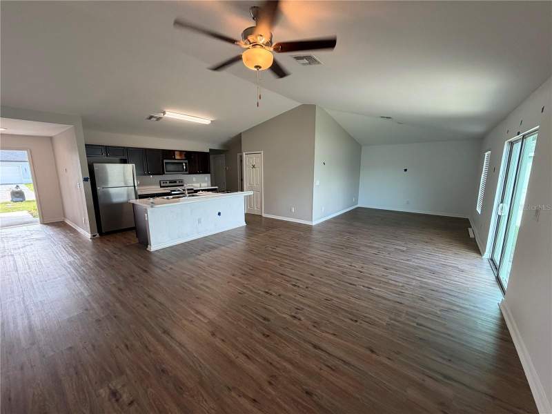 4 bedroom Single Family Residence at 2828 SW 2nd Terrace, Cape Coral, Cape Coral — photo 3