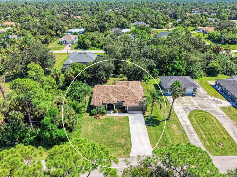 3 bedroom Single Family Residence at 2444 Vancouver Lane, Port Charlotte Sub 08, North Port — photo 2