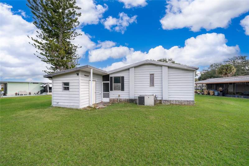 2 bedroom Manufactured Home at 2733 Cranmoor Drive, Broadmoor, Kissimmee — photo 4