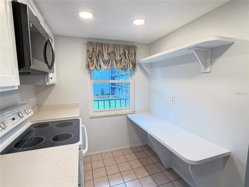 3 bedroom Condominium at 333 Lake Howard Drive #211B, Imperial Harbours Ph 01, Winter Haven — photo 3