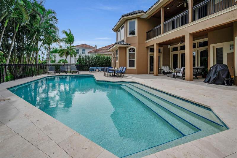 5 bedroom Single Family Residence at 8871 Silverthorn Road, Bayou Club Estates Tr 2 Ph 3, Seminole — photo 3