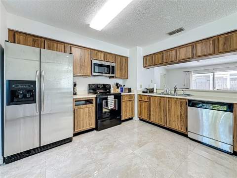 1909 Castle Bay Court, Oldsmar FL - photo 6 of 6