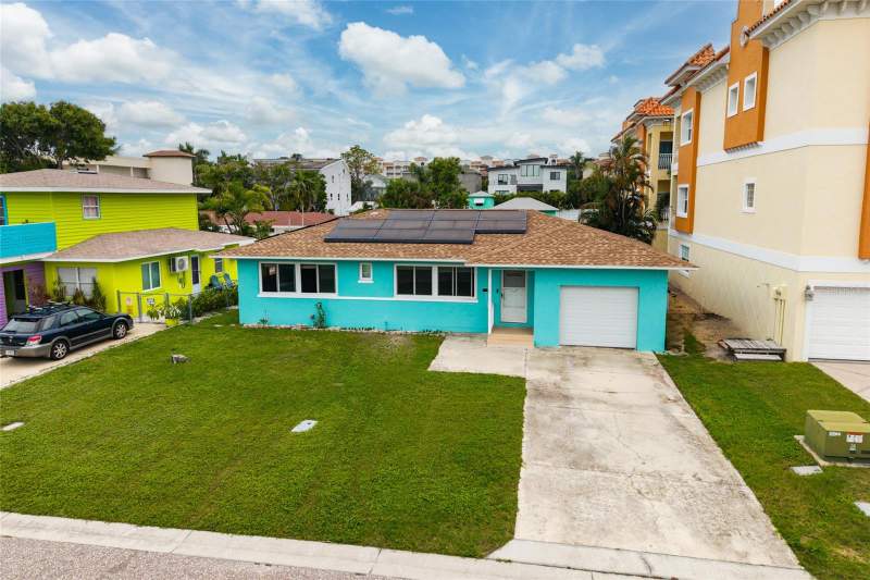 3 bedroom Single Family Residence at 136 175th Terrace Drive, Gay Shores, Redington Shores — photo 4