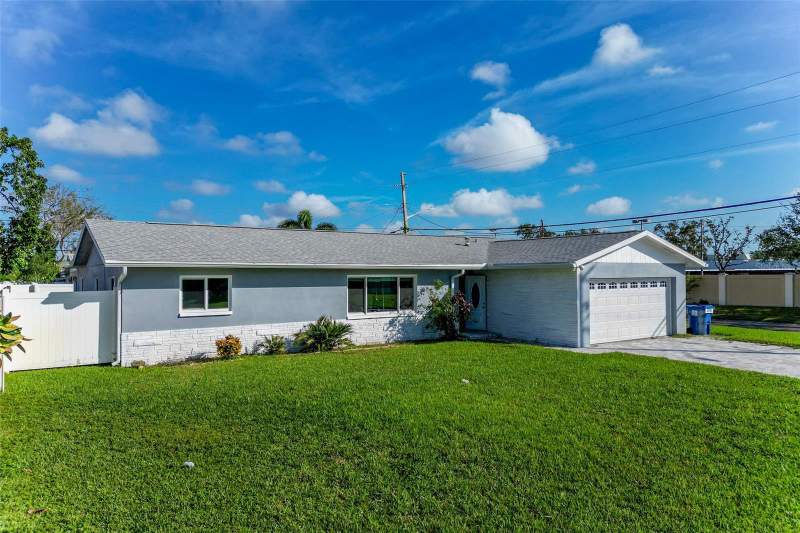 Crossroads Estates
