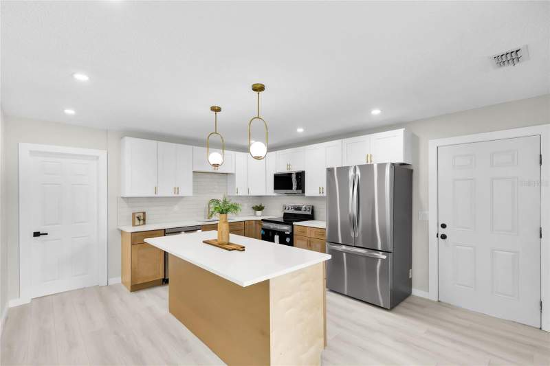 3 bedroom Single Family Residence at 9140 SE 155th Place, Orange Blossom Hills Un 12, Summerfield — photo 2