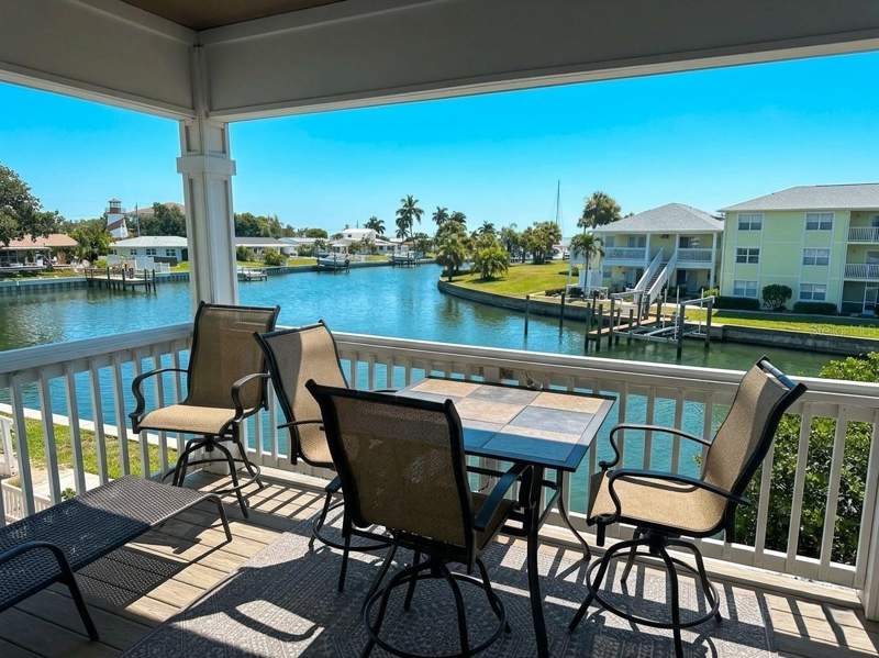 1 bedroom Condominium at 4728 Beach #C, Waterside Coquina Key South, St Petersburg — photo 3