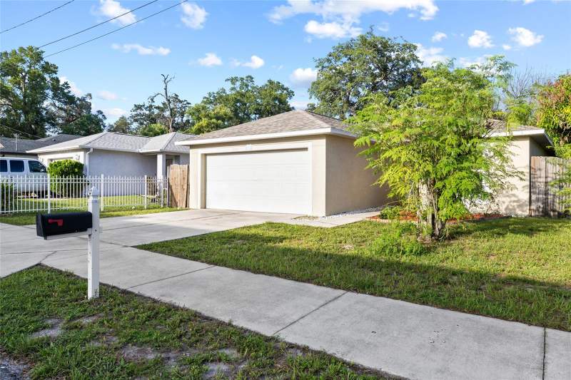 3 bedroom Single Family Residence at 10001 Florence Avenue, Sonoma Heights, Tampa — photo 2