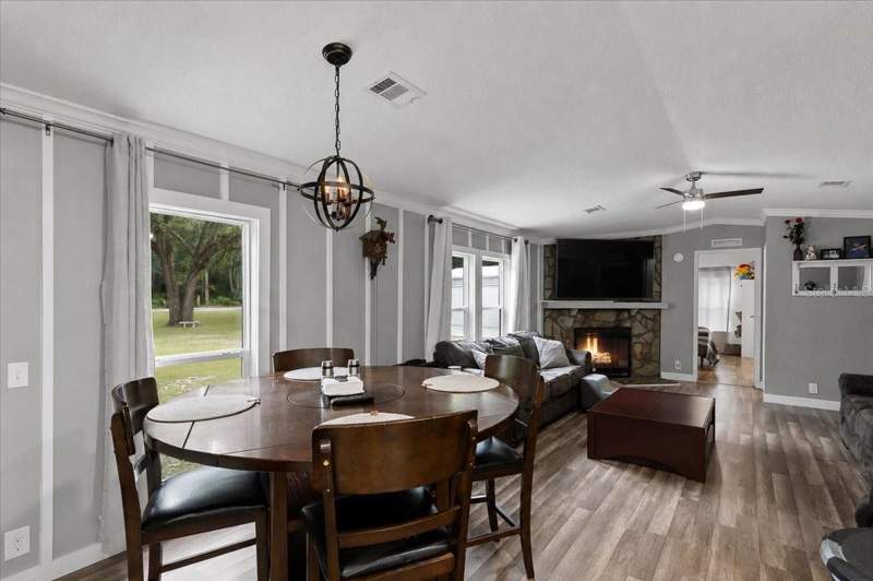 2 bedroom Manufactured Home at 16221 SW 67th Place, Archer, Archer — photo 5