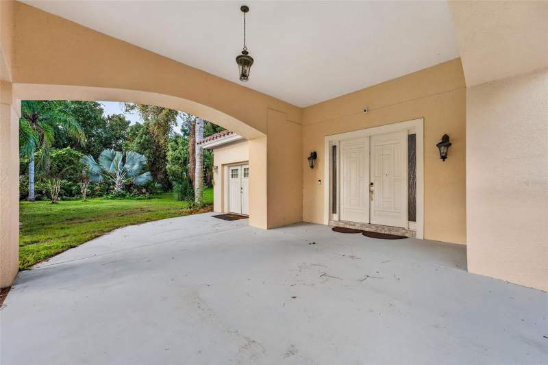 5 bedroom Single Family Residence at 779 E Chapman Road, Oviedo, Oviedo — photo 4
