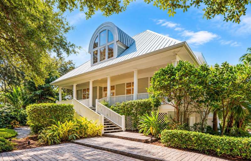 4 bedroom Single Family Residence at 8846 Fishermens Bay Drive, Fishermens Bay, Sarasota — photo 2