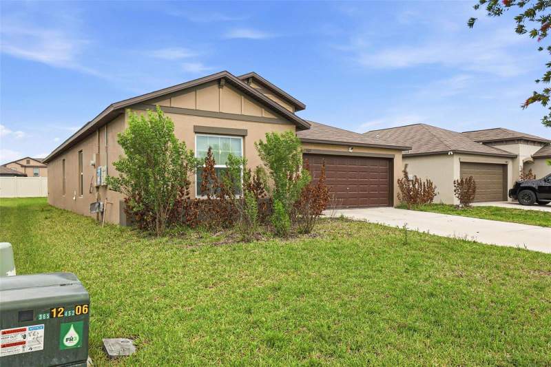 4 bedroom Single Family Residence at 3607 Natural Trace Street, D1X | North Park Isle Phase 2C 3B And 4, Plant City — photo 4
