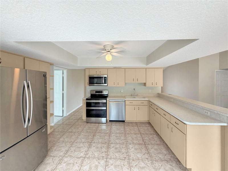 3 bedroom Single Family Residence at 17052 SW 39th Circle, Marion Oaks Un 06, Ocala — photo 2