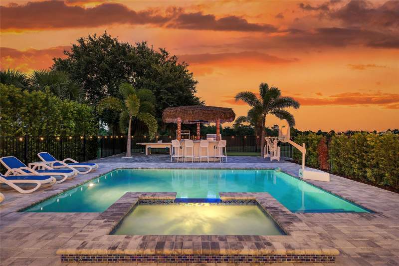 6 bedroom Single Family Residence at 801 Golden Bear Drive, Reunion West Vlgs North, Kissimmee — photo 2