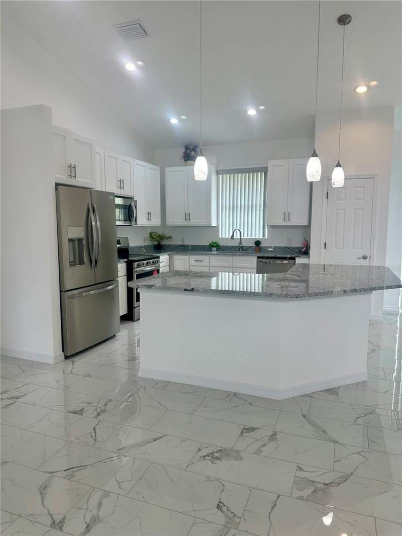 3 bedroom Single Family Residence at 17271 E Peggy Ave. Avenue, Dora Manor Sub, Mount Dora — photo 5