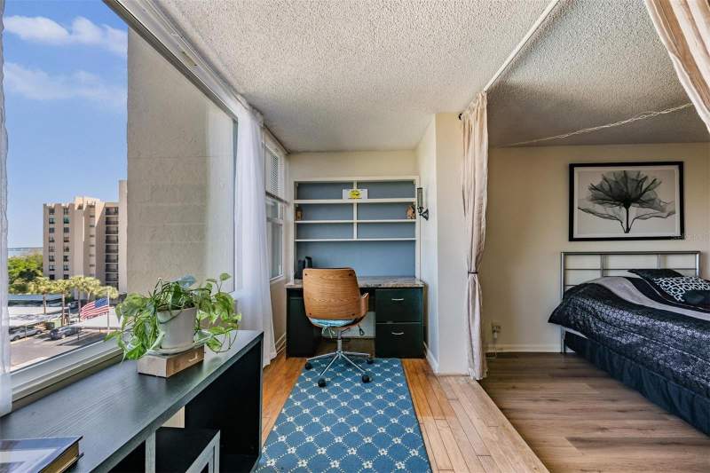 1 bedroom Condominium at 2621 Cove Cay Drive #606, Cove Cay 26-21 Village II, Clearwater — photo 4